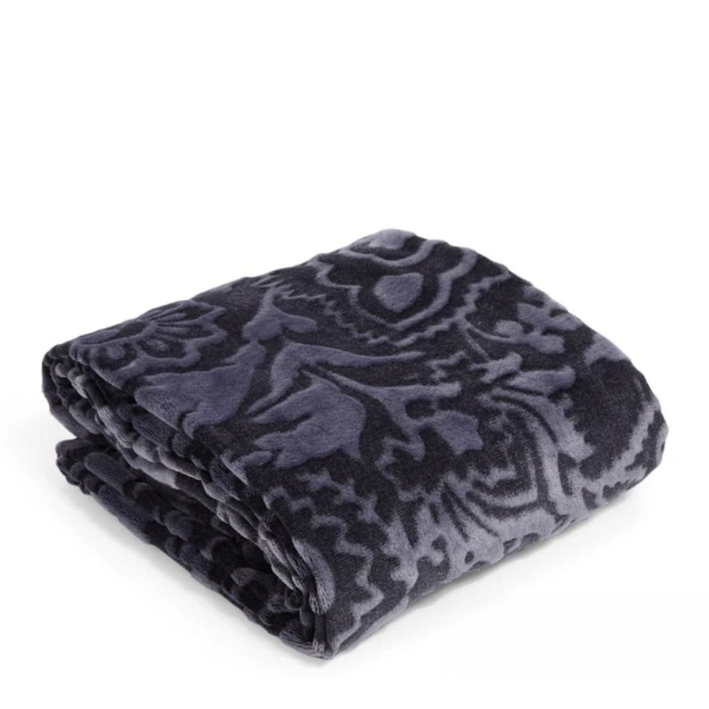 Vera Bradley Textured Fleece Java Navy Tonal Design blanket NWT